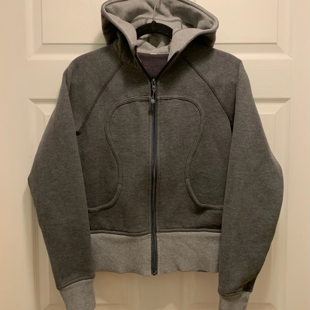 Lululemon sweatshirt
